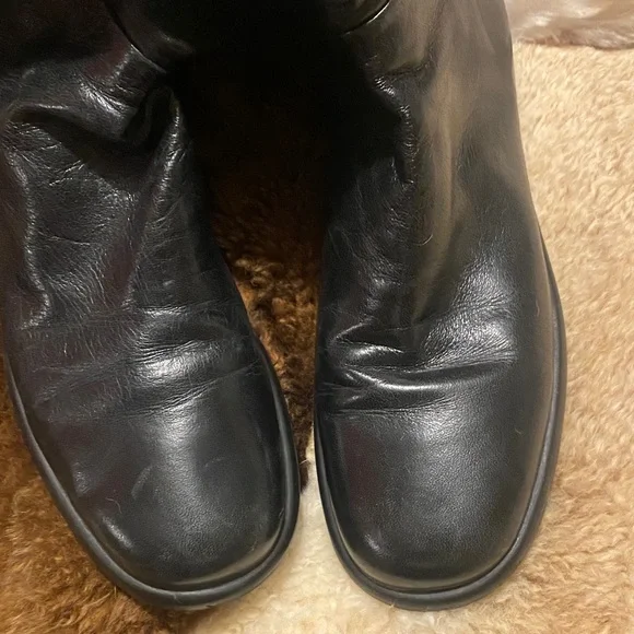 Stuart Weitzman to the  Knee Boots - Picture 3 of 6